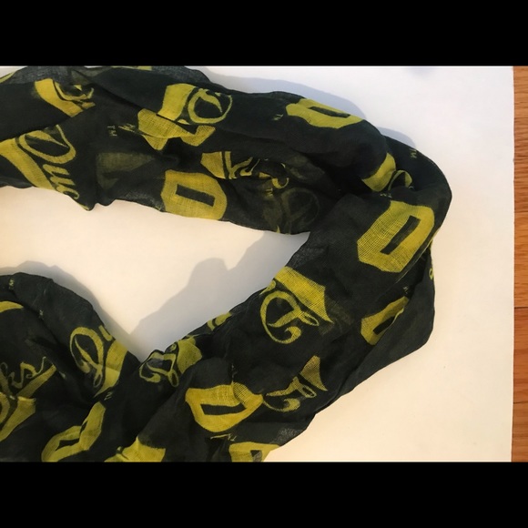Oregon Ducks Infinity Scarf - Picture 1 of 1